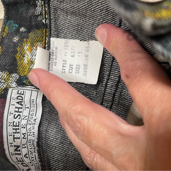 Authentic Made In The Shade Vintage Floral High Rise Mom Jeans  Size 13 USA - Picture 5 of 13